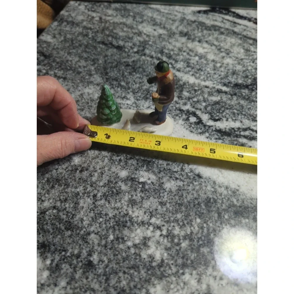 Vintage Lemax 1998 Man Feeding the Pigeons Christmas Village Figurine